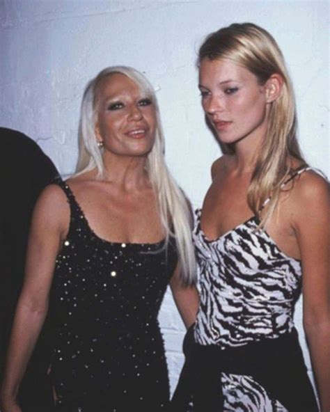 kate moss donatella versace holding hands|Kate Moss walking at Versace Spring/Summer 1999 .